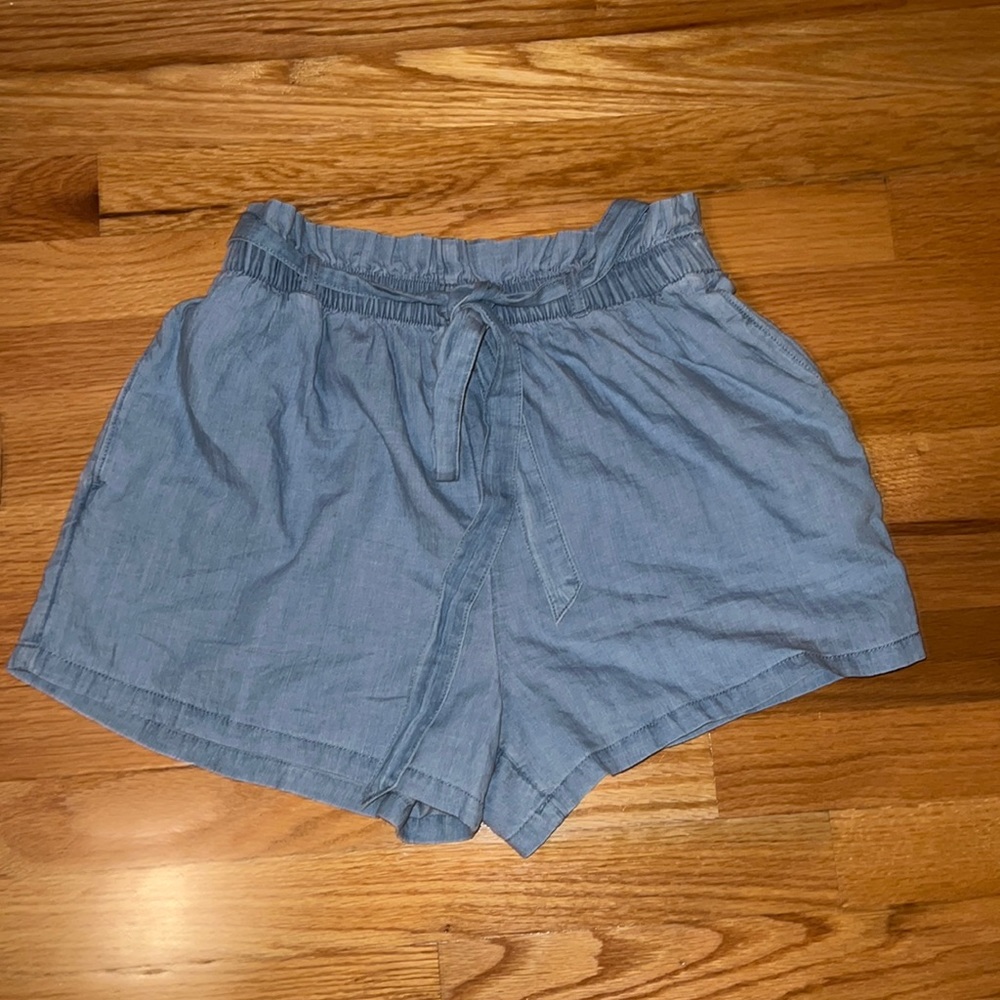 Hollister ultra high rise loose shorts size S